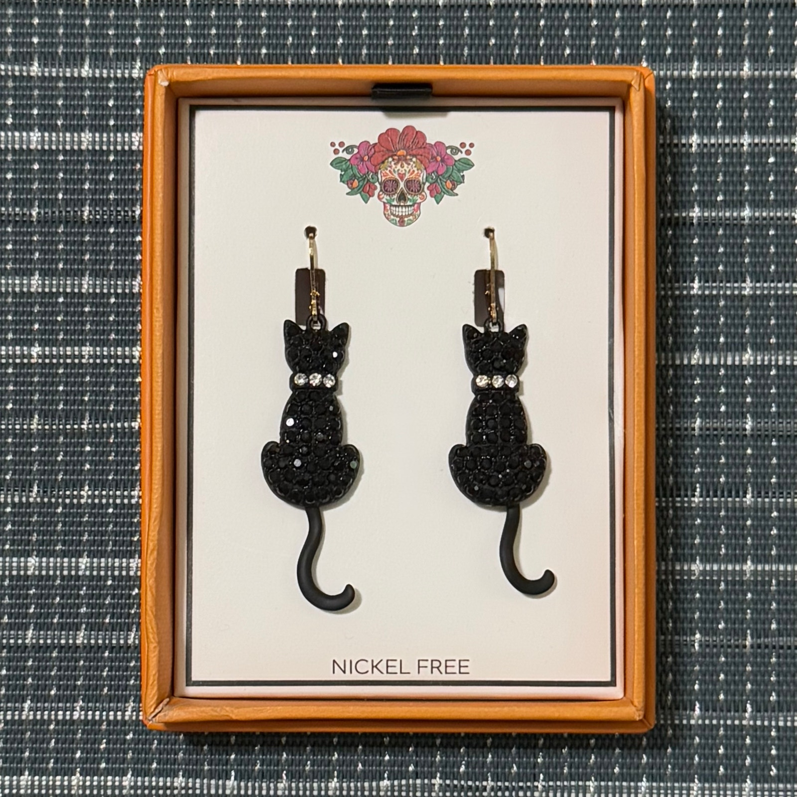 New True To Form Black Rhinestone Cat Dangle Earrings 25$